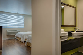 Vagabond Inn Executive - Bakersfield Downtowner المظهر الخارجي الصورة